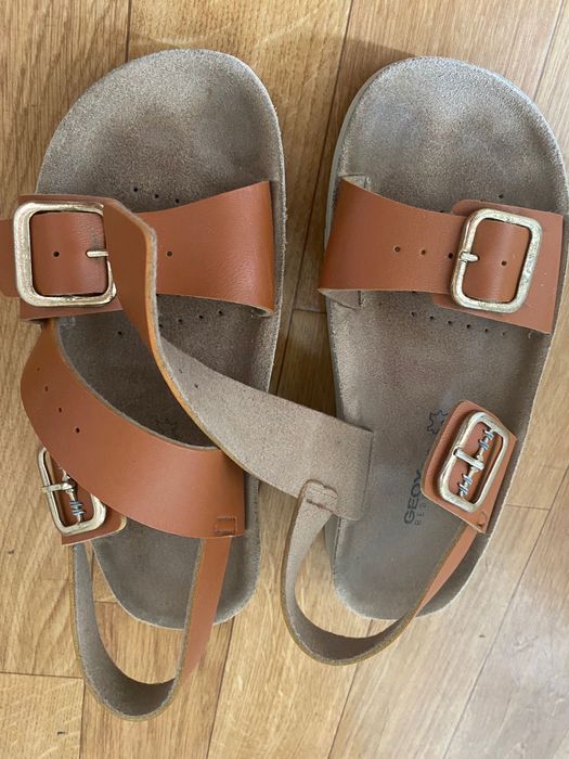Sandale Geox fete, maro, piele, 2 catarame, marime 36, stare buna