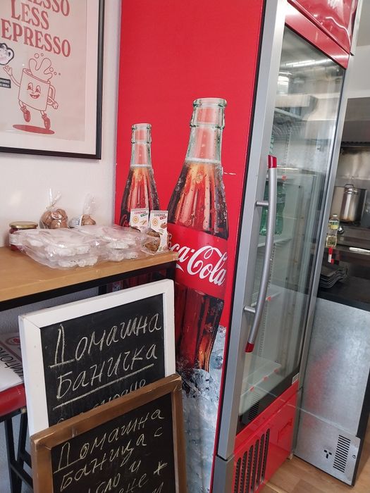 Търговско помещение банички,сандвичи,бургери