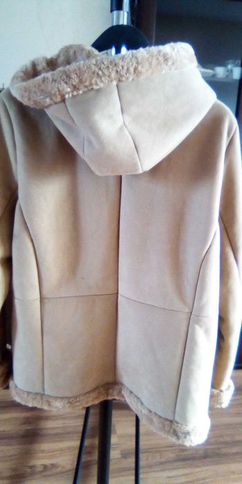 Пухкаво палто с качулка М размер