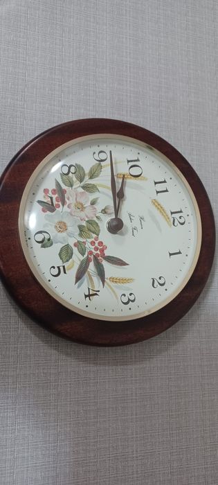 Ceas perete englezesc