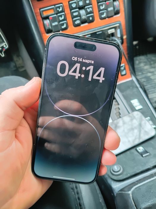 Продам Айфон 14 про
