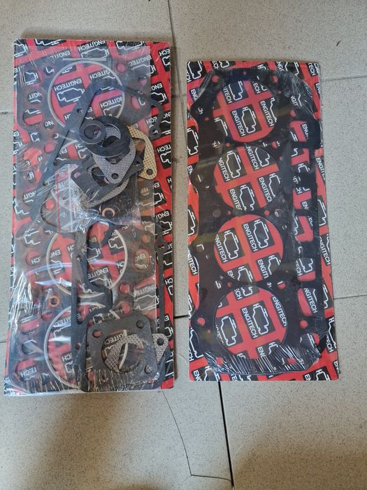 Garnitura chiulasa set motor tractor utilaje agricole toată gama case