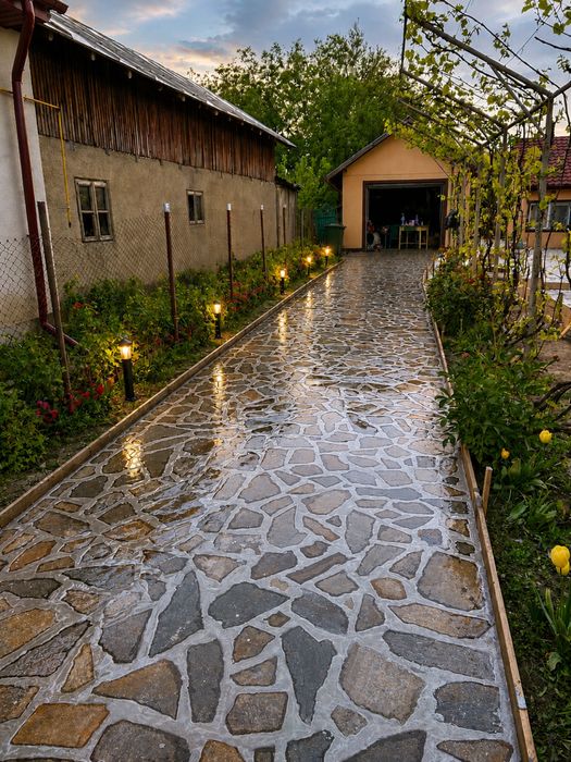 Piatra naturala de munte si montaj
