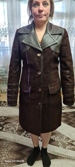 Продам натуральный плащ.