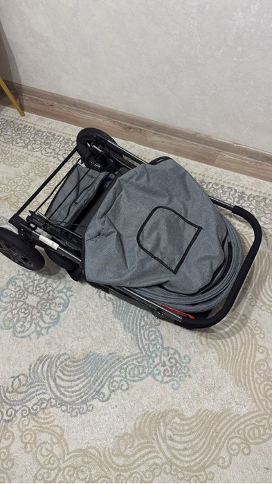 Продам новую коляску в отличном сост