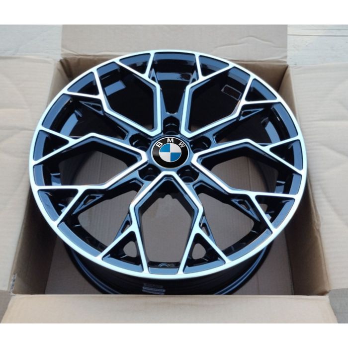 Jante 19 BMW 5 x 120 in 2 latimi
Compatibile BMW F01 F06 F07 F10 F11 F15 F16 F20 F21 F25 F30 F31 F33 F34
Produs Nou cu Factura și Garanție
