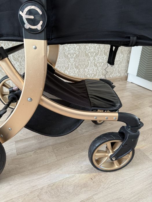 Продается Детская коляска