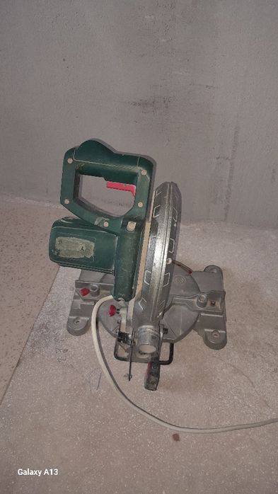 Продам торцовочная пила