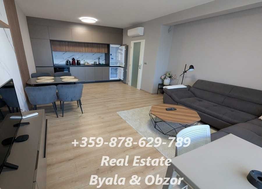 Обзаведен двустаен апартамент с морска гледка на първа линия