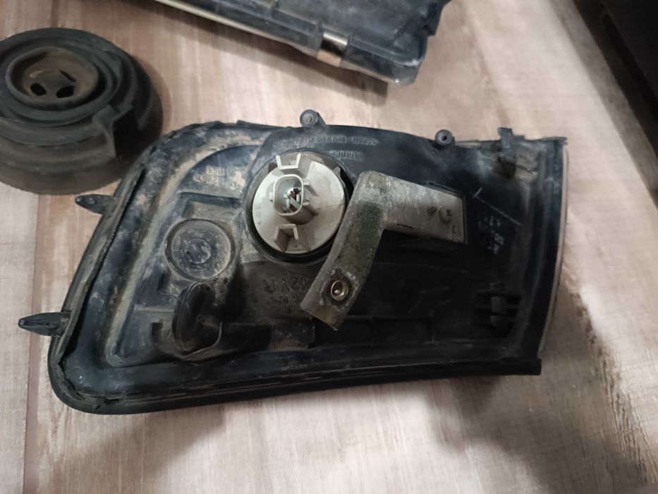 Фарове и габарити за Mitusbishi Space runner 1996