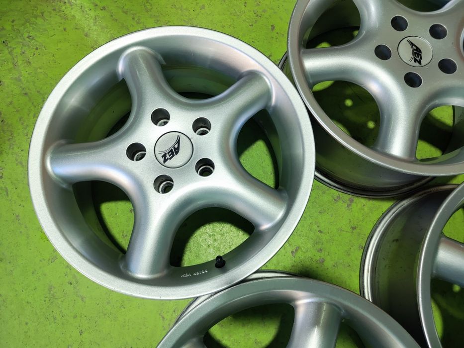 16 5x114.3 Лети джанти 5х114.3