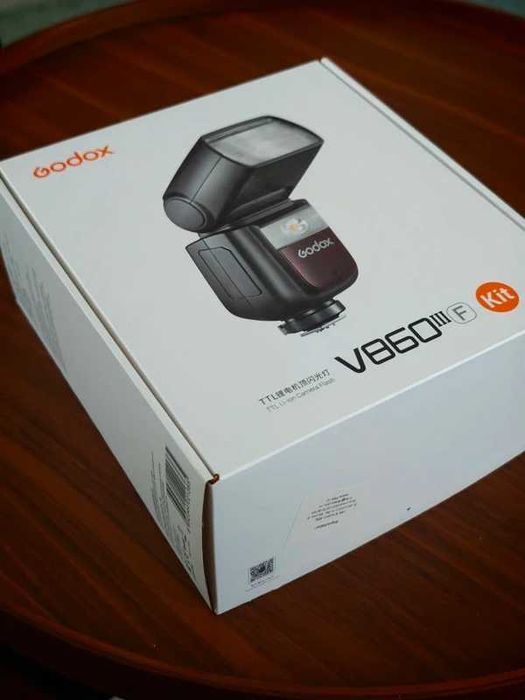 Blitz Godox V860F III pentru Fujifilm nou. BONUS a doua baterie