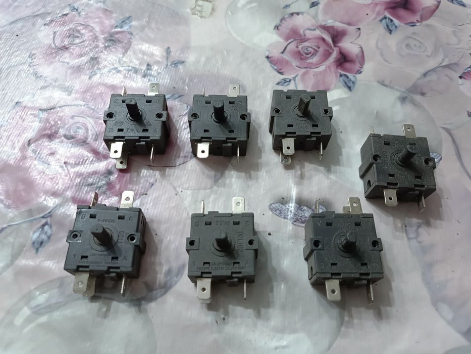 Кнопки  разъёмы кнопки