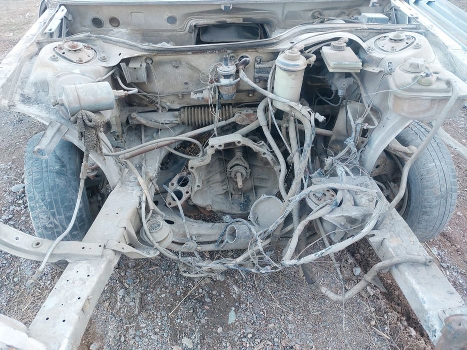 Продам машину на запчасти
