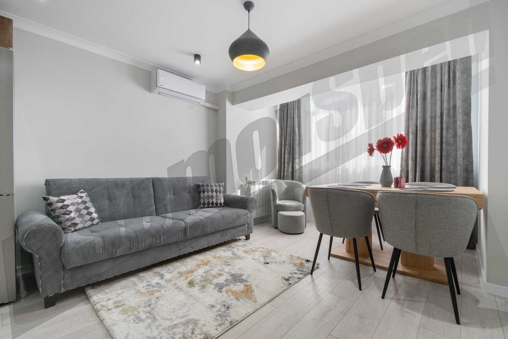Продава се Тристаен апартамент в Бургас, Изгрев - 62 кв.м за 1522 €/кв.м - Снимка #1