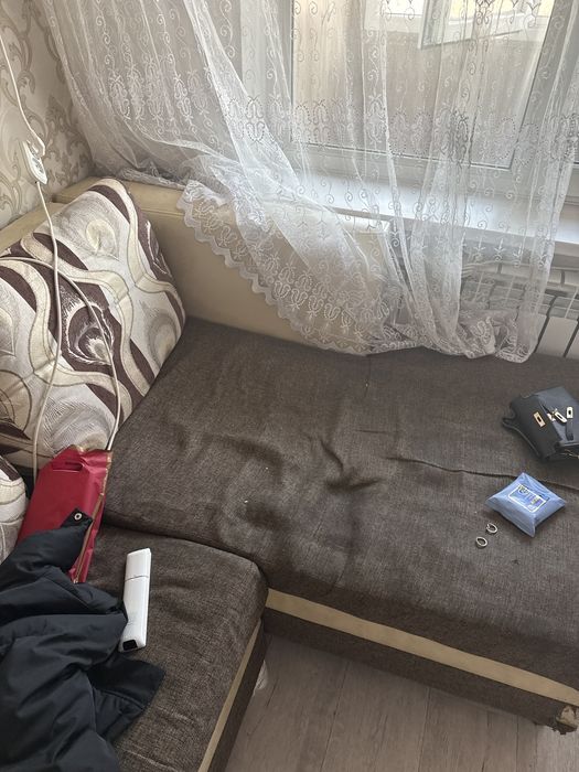 Отдам диван даром