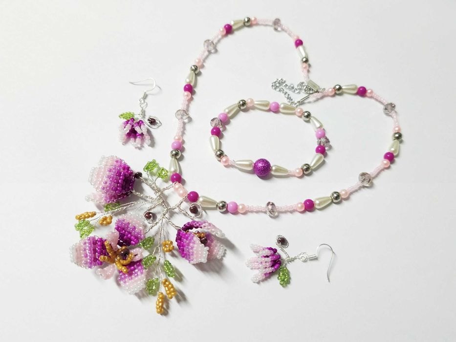 Seturi bijuterii frumoase flori: trandafir, magnolie, multe modele, culori