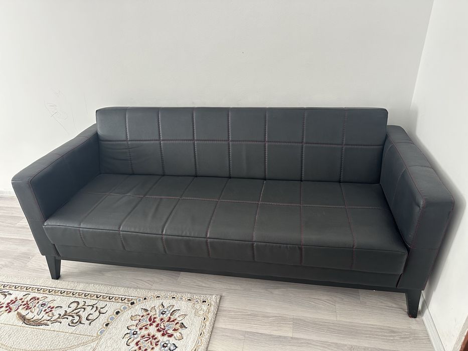Продам диван для офиса