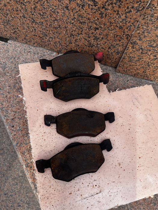 Тормозные колодки Mazda Tribute