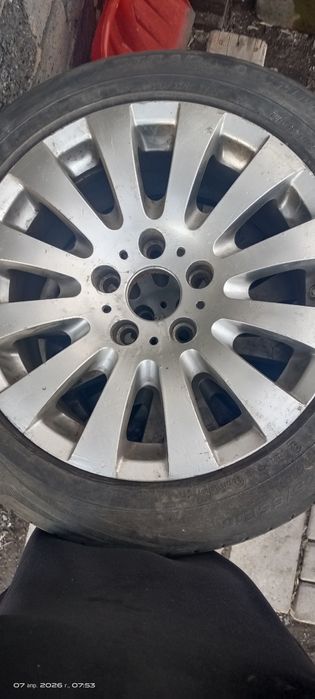 Продам комплект дисков с шинами от БМВ е36