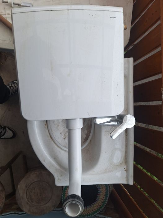 Vand centrala veche, mobila baie, rezelvor wc, etc