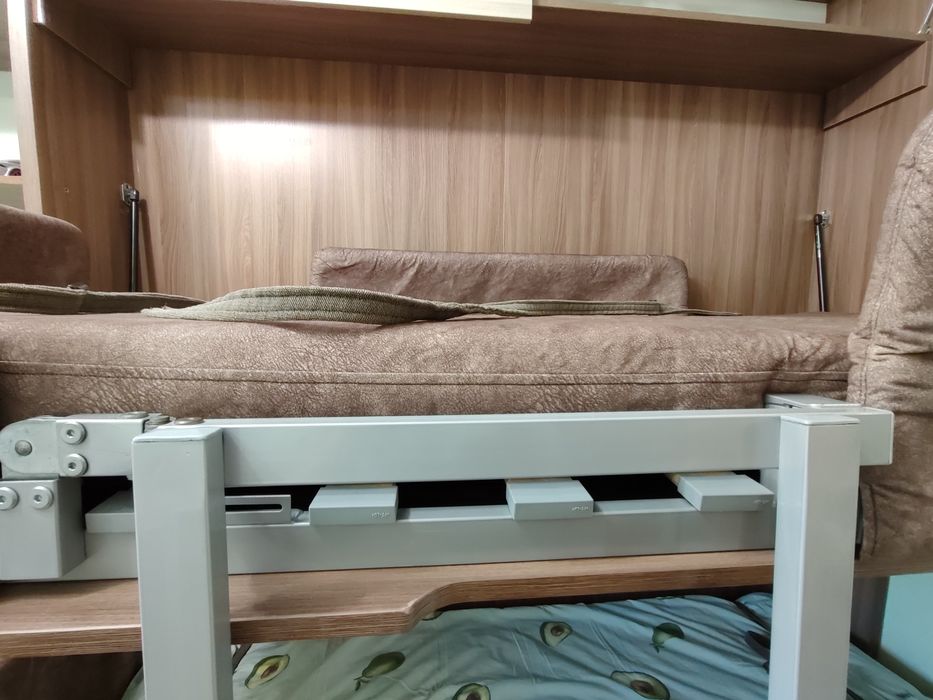 Кровать двухярусная