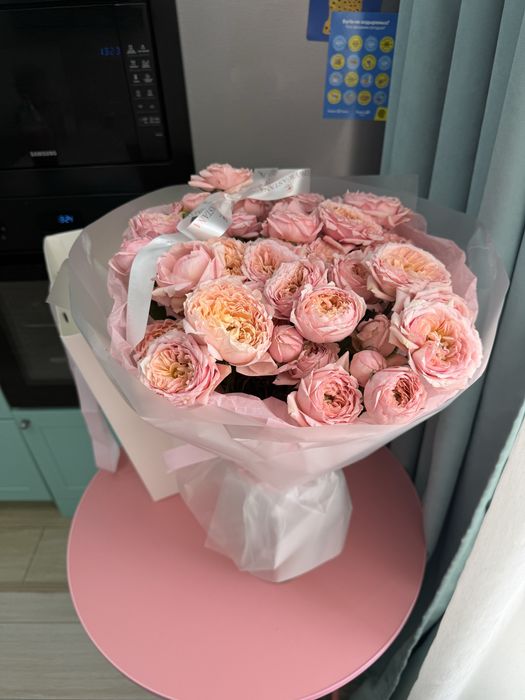 Продам букет пионовидных роз