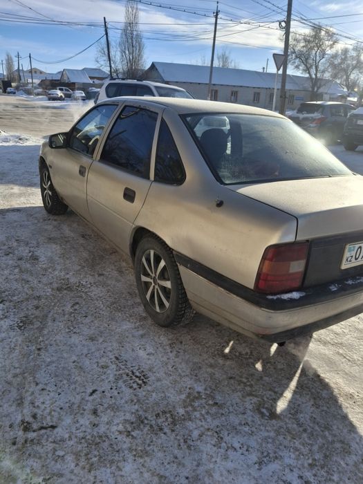 Срочно продам  опел вектра а