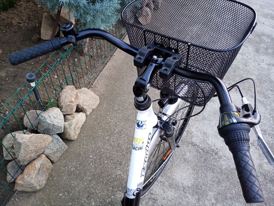 Bicicletă de damă Exodus,roti 28,cu 21 viteze,stare f bună !