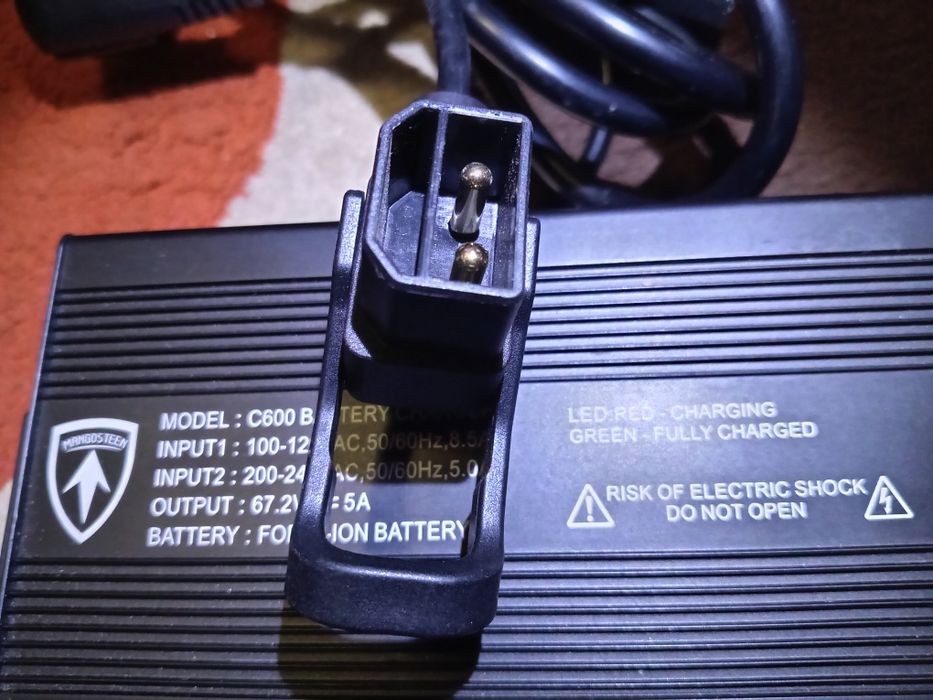 Încărcător, tricicleta, trotineta, 67,2 v,, 5A