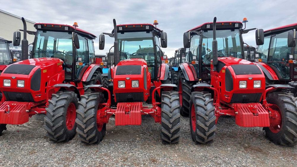 Трактор Беларус 1523