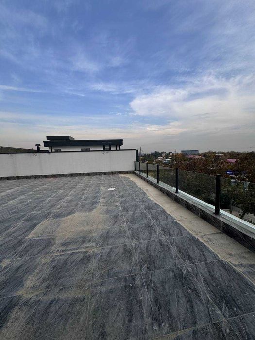 Сдаётся Отдельно стоящей здание 1200м2  Ориентир:Южный вокзал (N23)