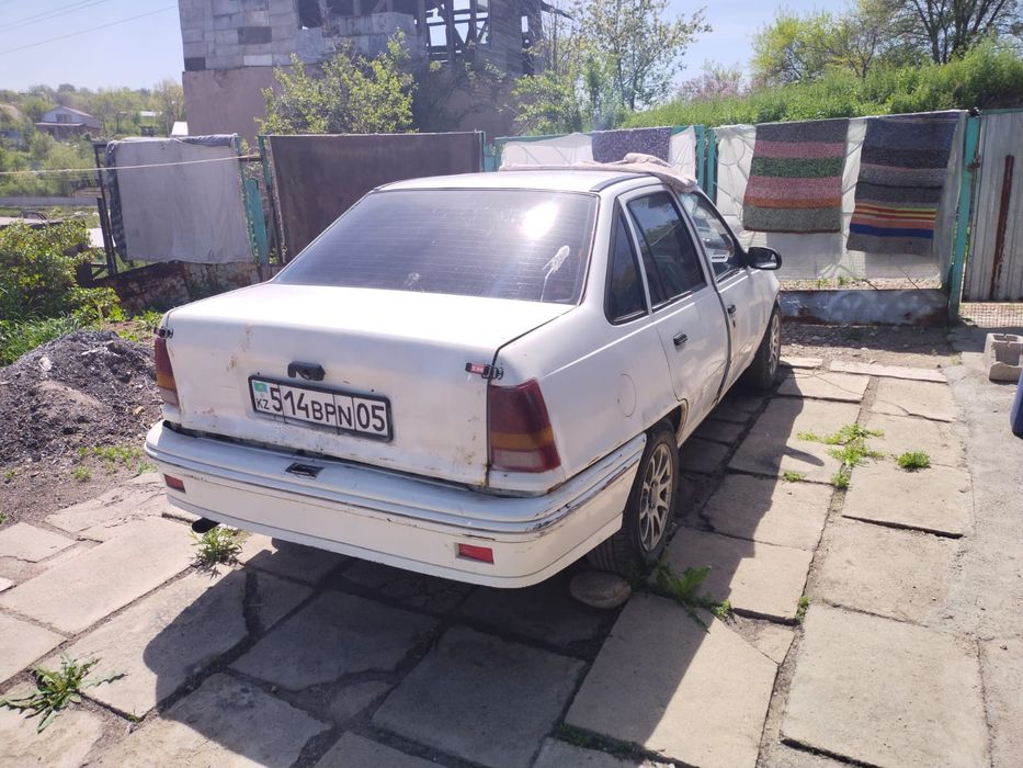Продам Daewoo Racer