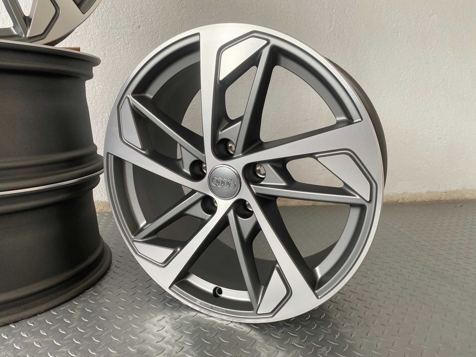 Нови 8W0601025EK 18" Оригинални Джанти Audi A4 S4 A6 C7 C8 Q5