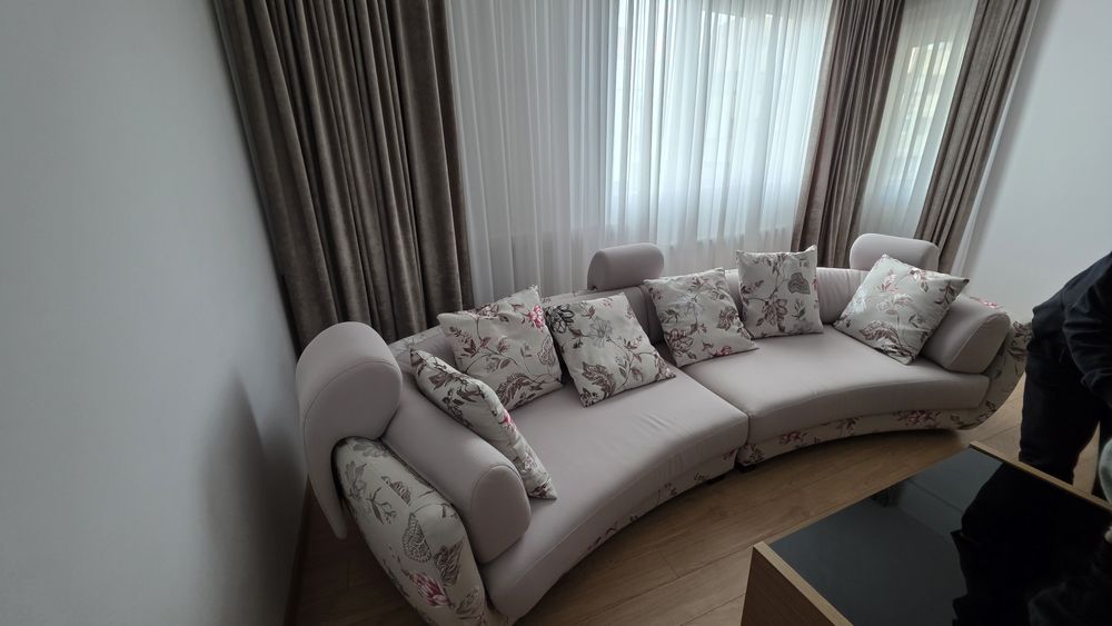 Canapea mare ,superba