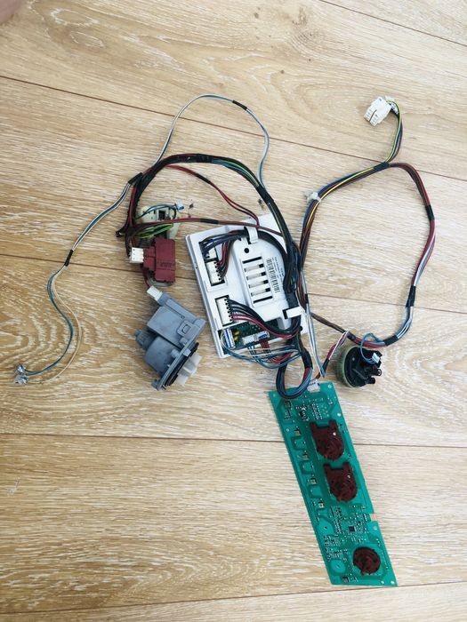 Продам мозги от стиральной машинки indesit