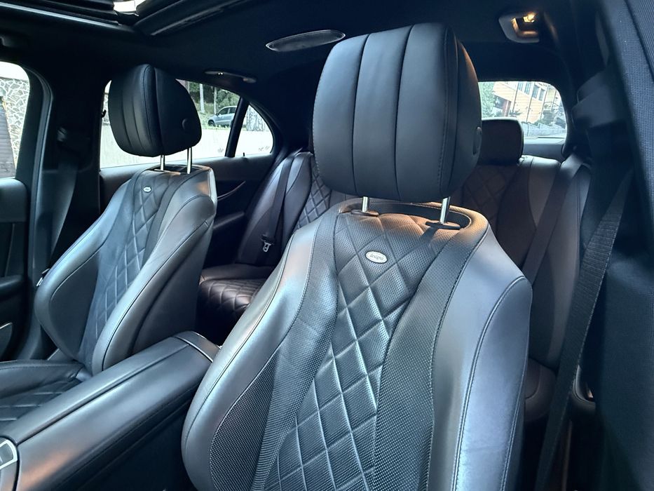 Mercedes-Benz E 400 4MATIC 4 Air matic 340Cp stare Salon echipare de varf