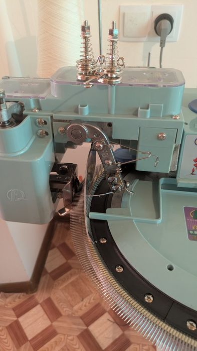 Кеттель . Вязальная машина