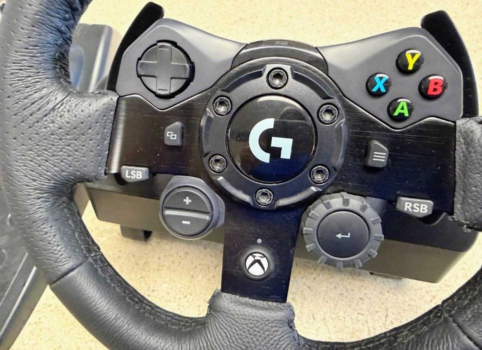 С Гаранция Logitech G923 TrueForce като нов