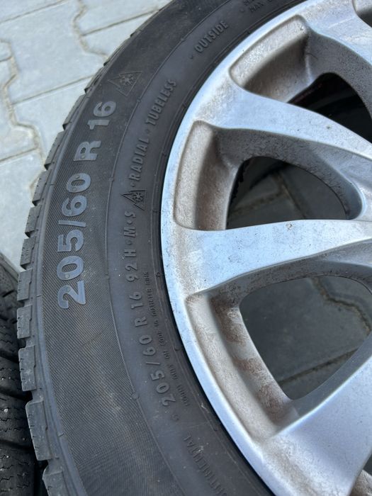 Jante BMW Seria 3 F30 F31 2012-2019 iarna 205/60 R16 Continental M+S