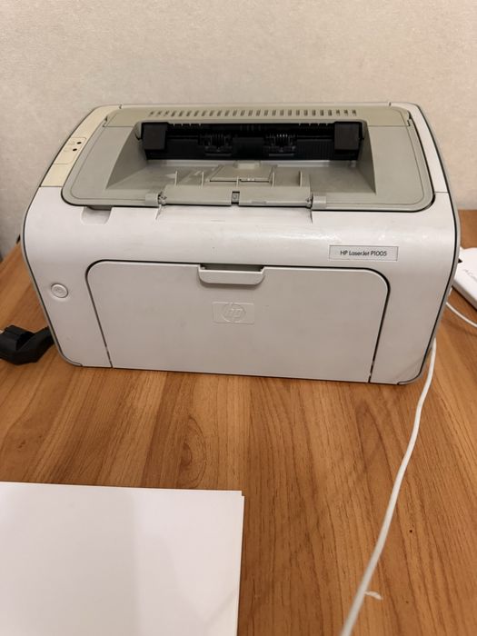 Лазерный принтер HP P1005