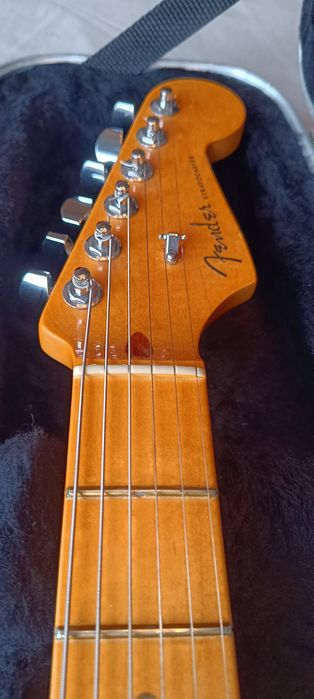 American Deluxe Stratocaster® “V” Neck (2004-2010)