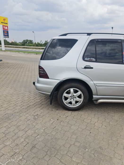 Mercedes ml 2.7 an2003 cutie manuala