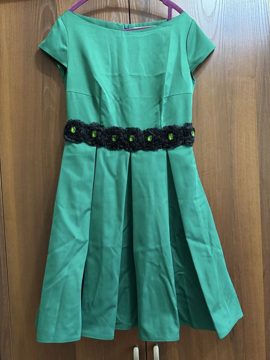 Женские платья нарядные разные