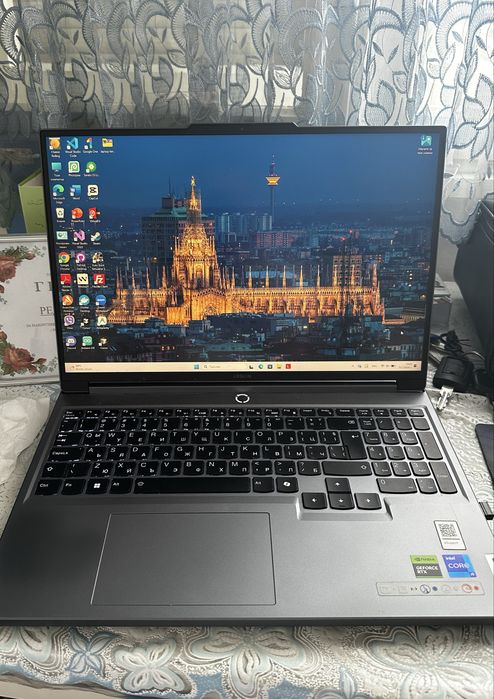 Lenovo Legion 5 16IRX9 | i9-14900HX | RTX 4070 | 32GB RAM | 1TB