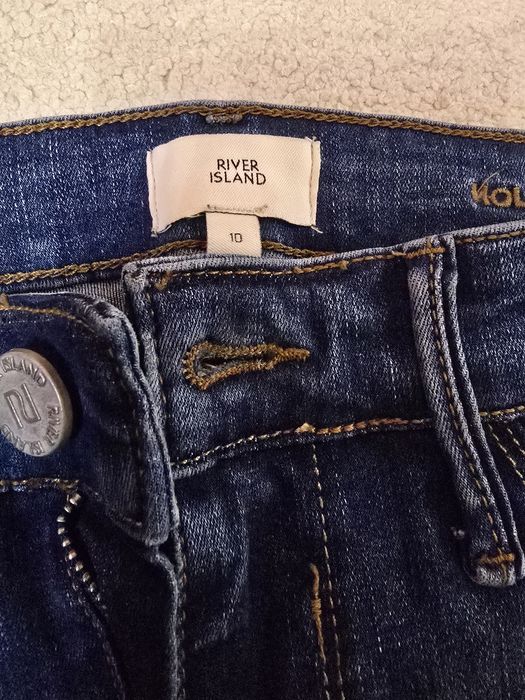 Продавам 3 бр.дънки марка River Island за 10 евро обща цена. Размер М