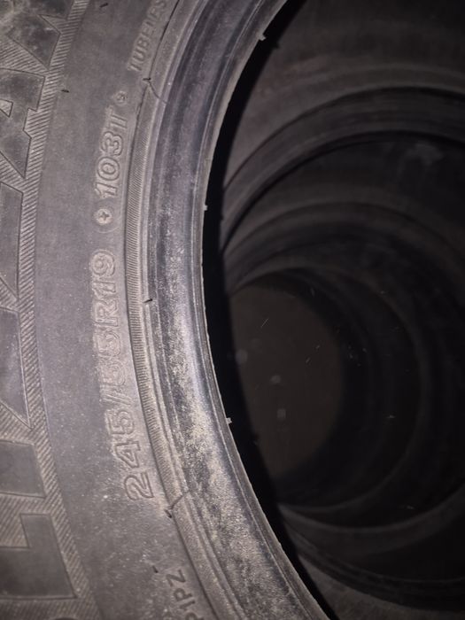 Продам зимнюю резину BRIDGESTONE