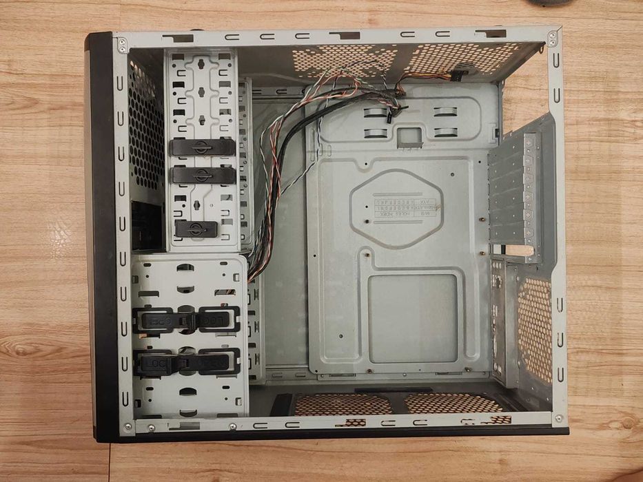 Корпус Cooler Master Mid Tower ATX