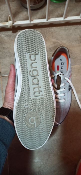 Спортни обувки Bugatti