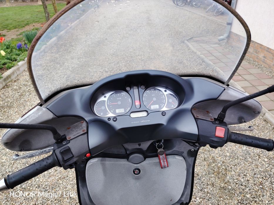 Aprilia Scarabeo 500 maxiscuter an 2003